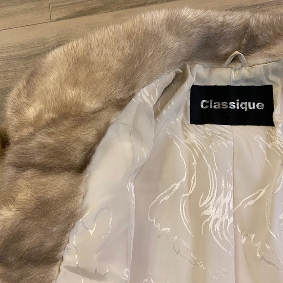 Genuine fur coat - Picture 6 of 9